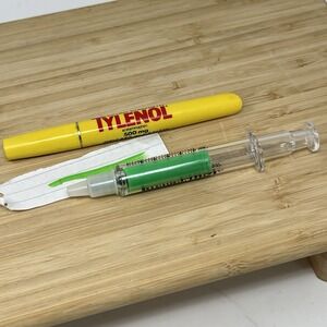 Pharmaceutical Drug Rep Tylenol‎ Pen Light & Medical Waste Highlighter Collect